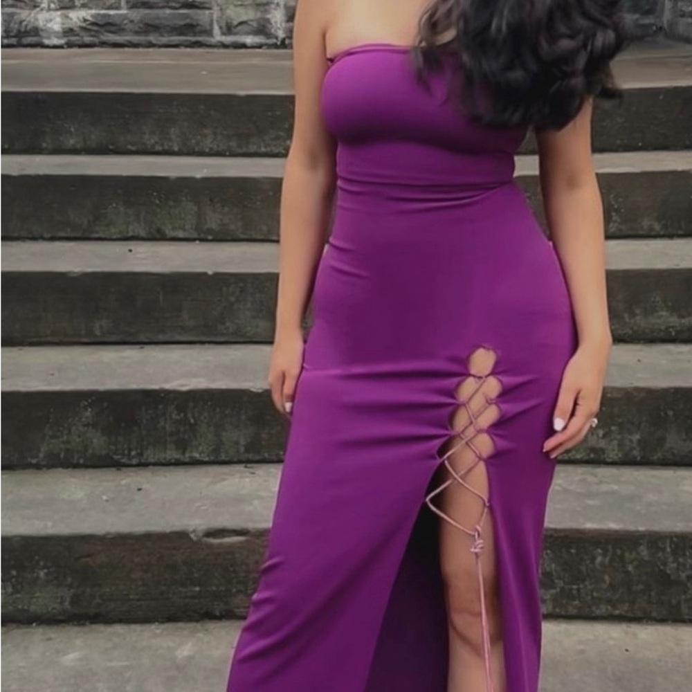 Elegant Purple Strapless Dress